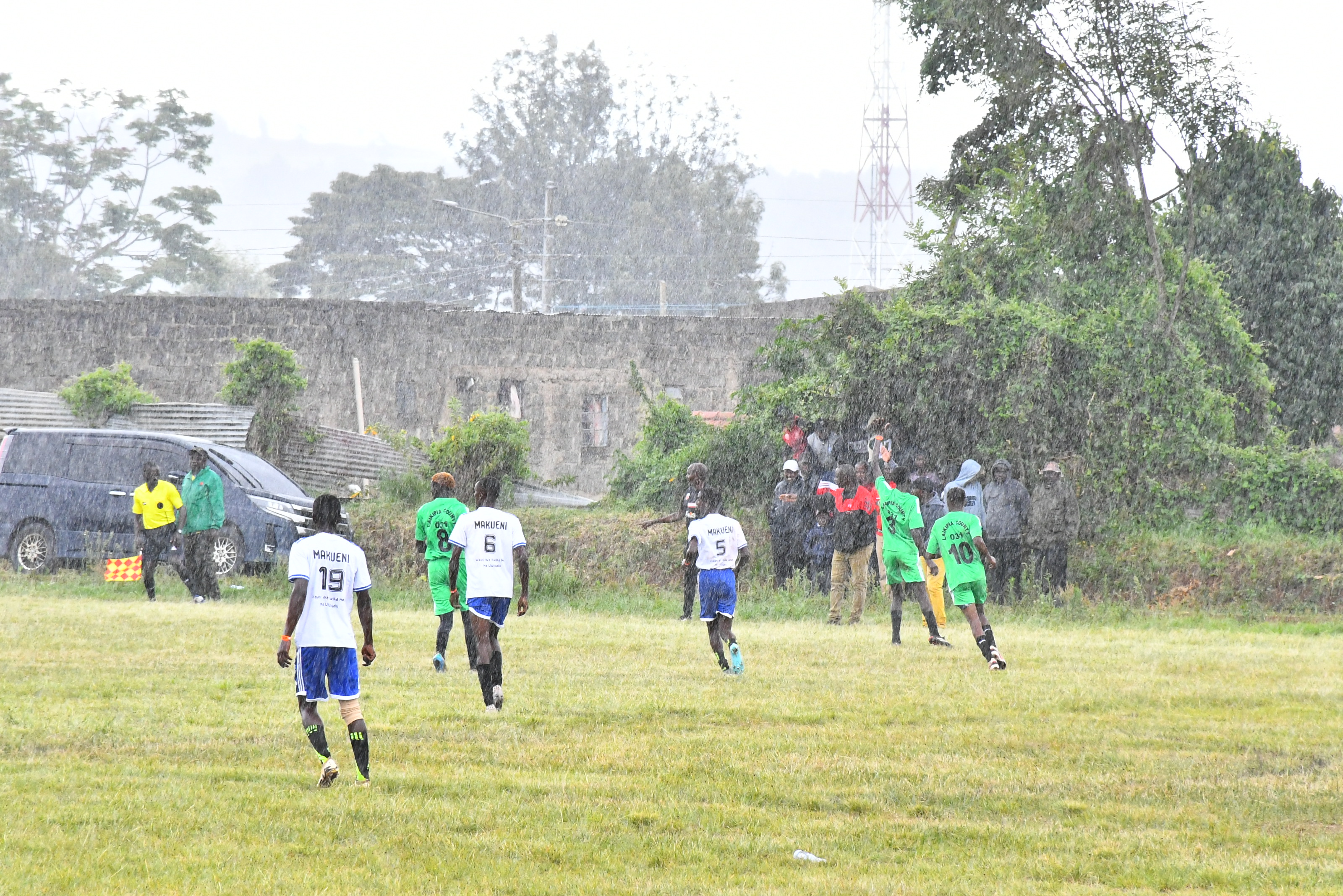 SOCCER MEN